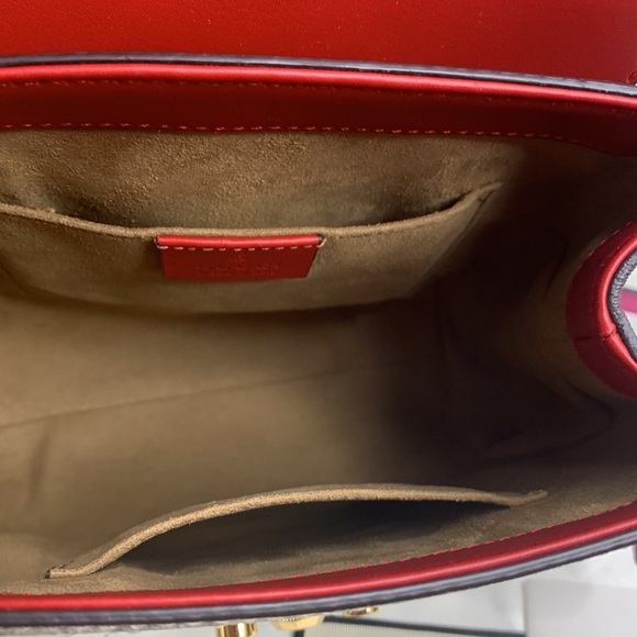 ❤️❤️SOLD❤️❤️Gucci padlock coated canvas backpack - Picture 9 of 11